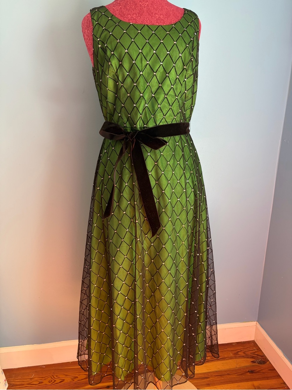 Emerald green gown giving off Wicked vibes!